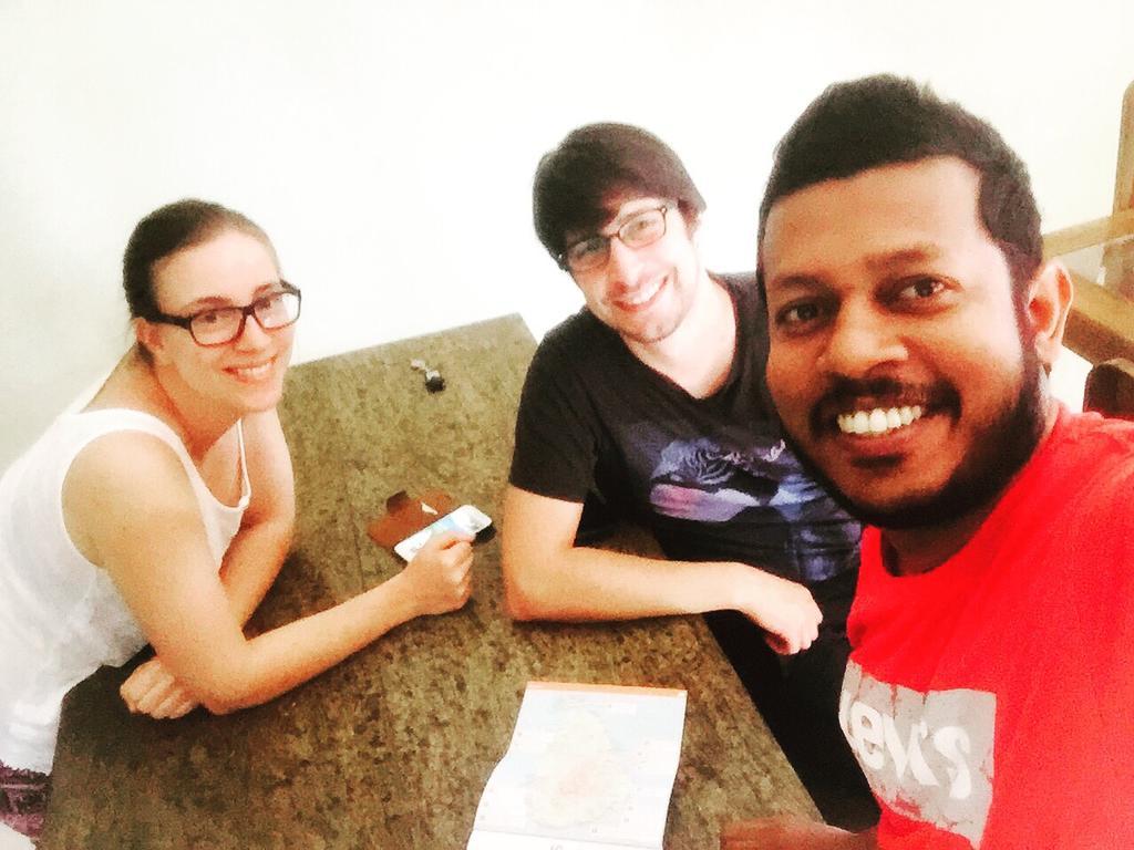 Aronka Homestay Kandy Buitenkant foto