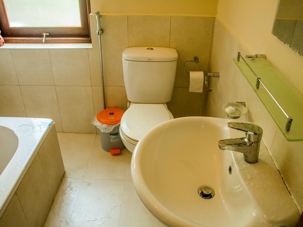 Aronka Homestay Kandy Buitenkant foto