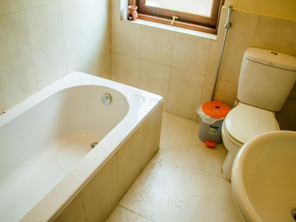 Aronka Homestay Kandy Buitenkant foto