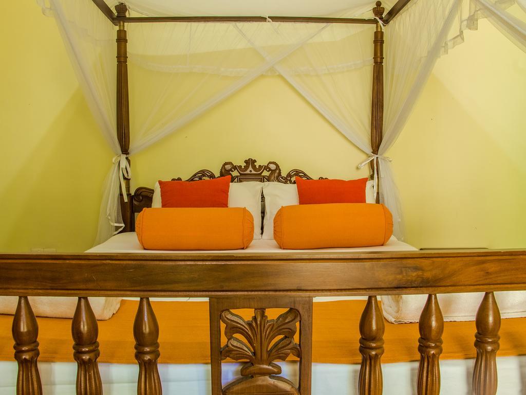 Aronka Homestay Kandy Buitenkant foto